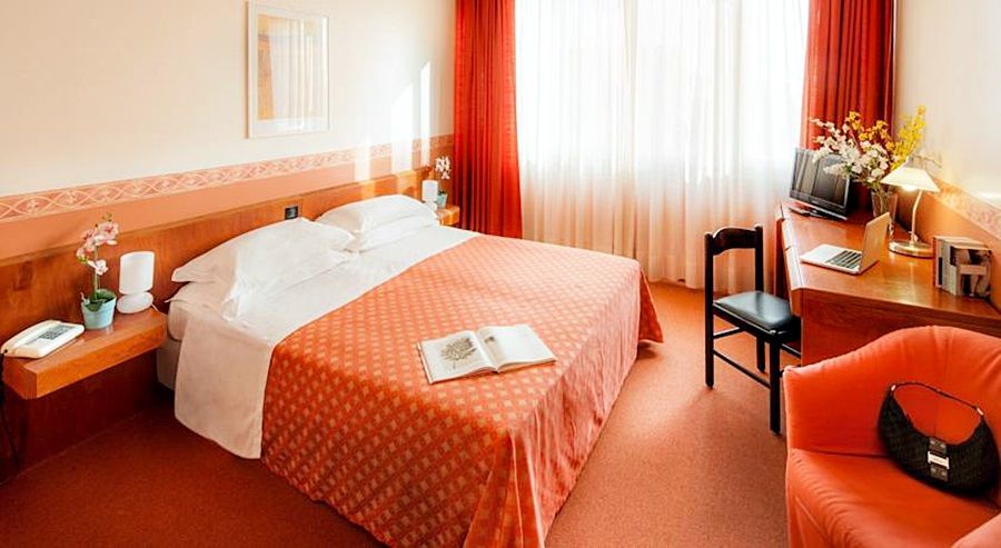 Hotel Salera Asti Kültér fotó