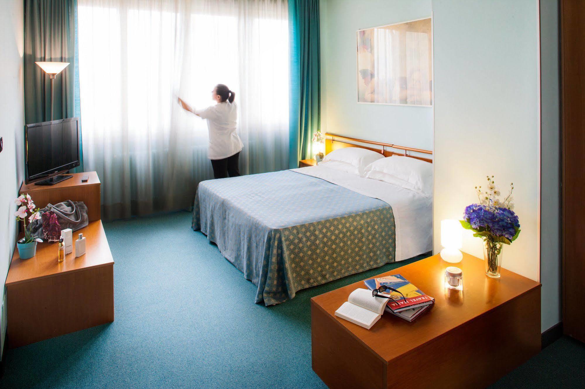 Hotel Salera Asti Kültér fotó