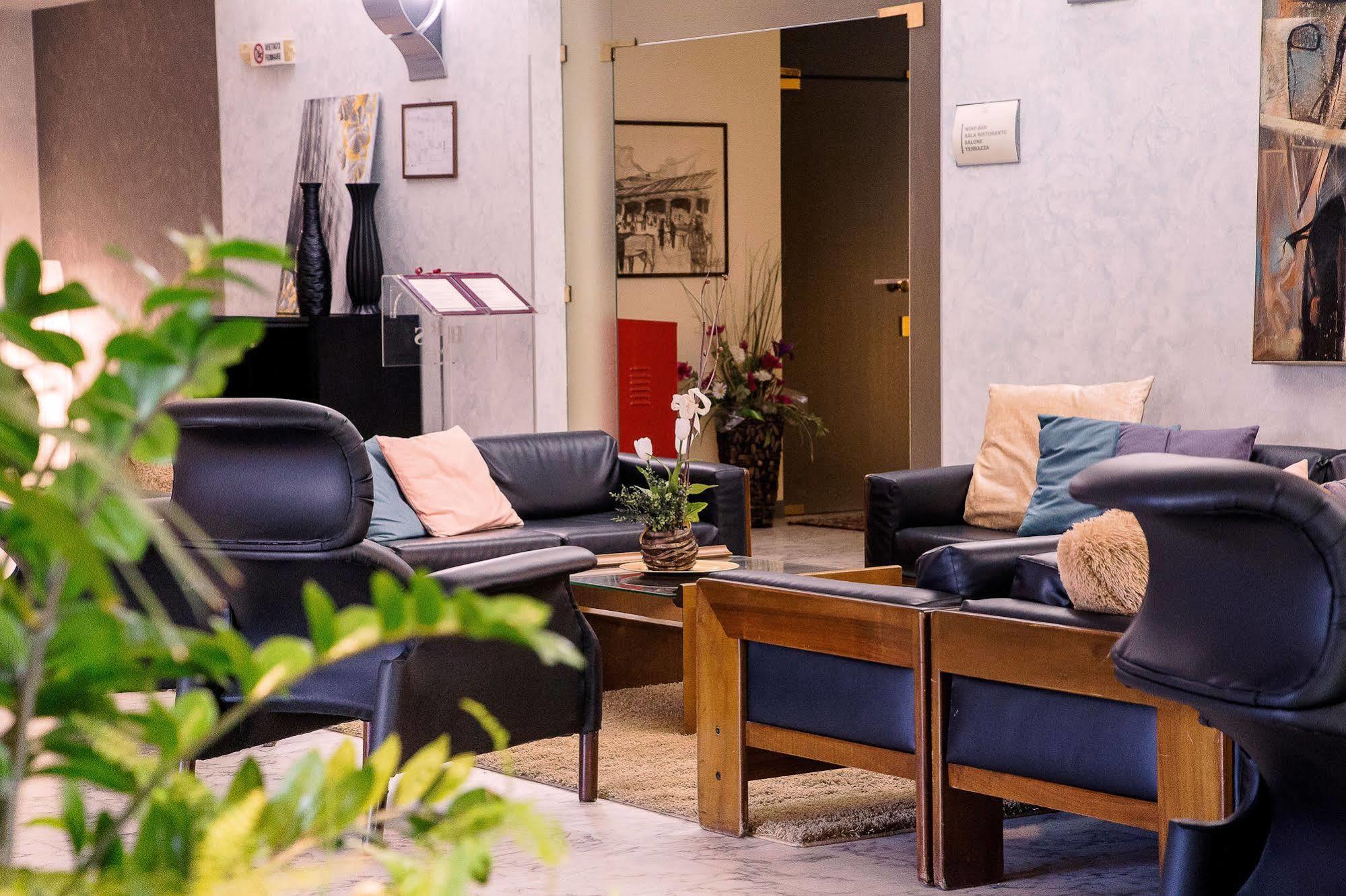 Hotel Salera Asti Kültér fotó