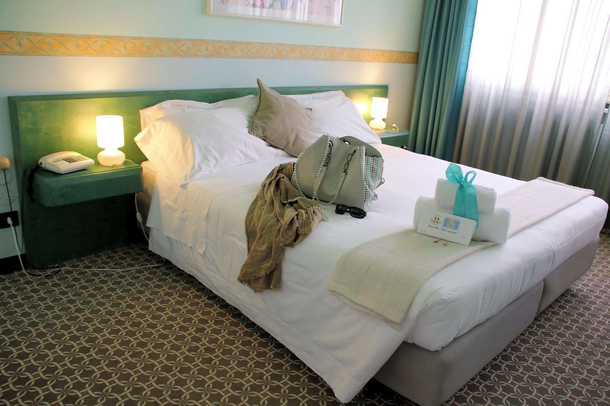Hotel Salera Asti Kültér fotó