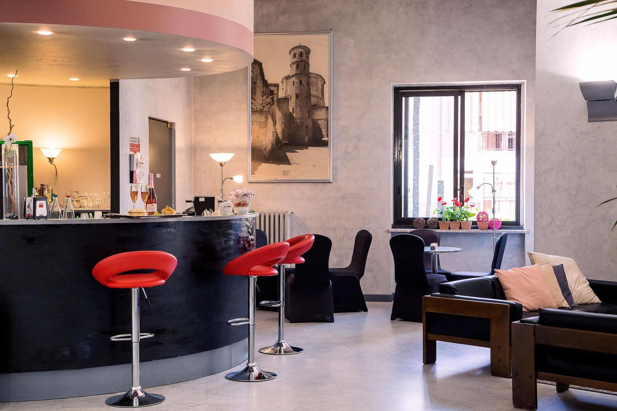Hotel Salera Asti Kültér fotó